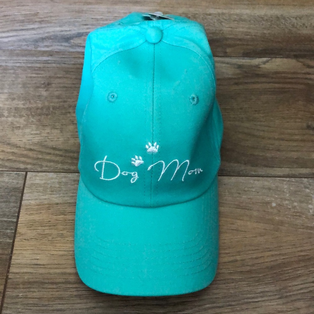 NWT Dog Mom hat